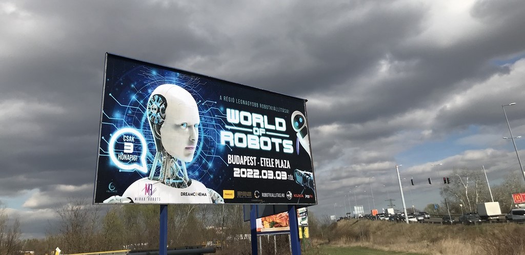 You are currently viewing Mekkora valójában egy óriásplakát?